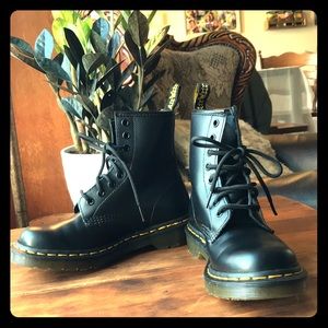 1460 Black Dr. Martens